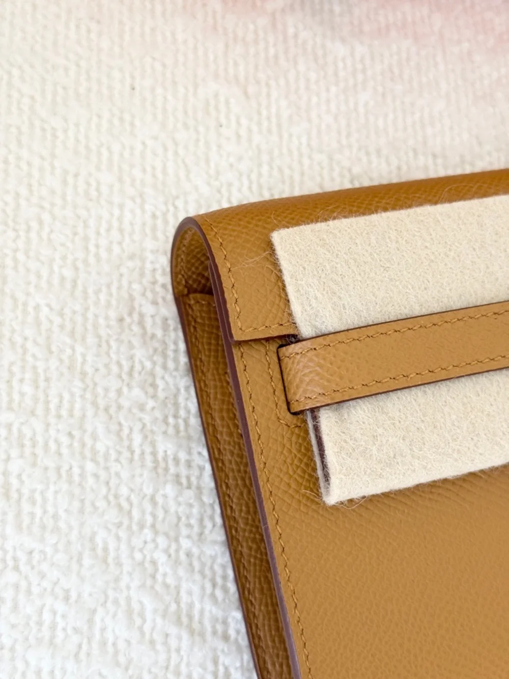 ✨NEW✨Hermes 2024 Epsom Leather Kelly Classique To Go Wallet - Sesame /  PHW - Picture 5 of 16